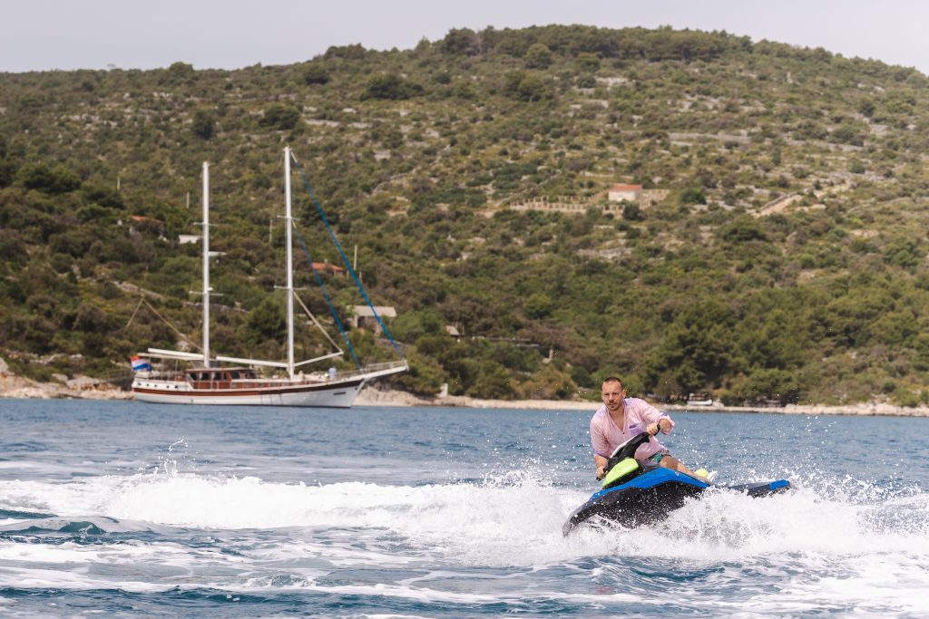 630925741-andi-star-waters-sports-20