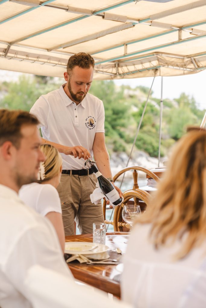 630933289-andi-star-lifestyle-exterior-2