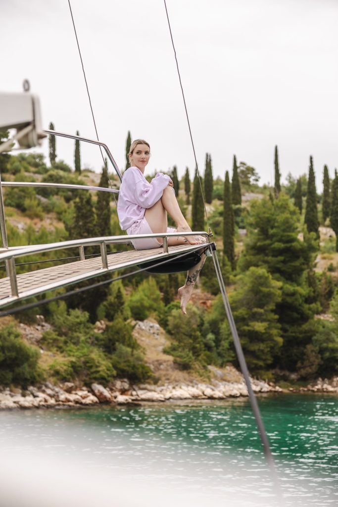 630933537-andi-star-lifestyle-exterior-6